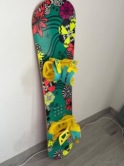Nabízím ultralehký dětský snowboard RIDE Blush 120cm. - 7