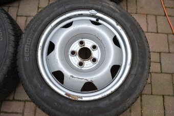 VW T5,T6(6.1) - skoro NOVÉ letní kola 215/60R17C GOODYEAR - 7