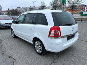 Opel Zafira B 1,8 16V 7 míst, bílá, 2011 - 7