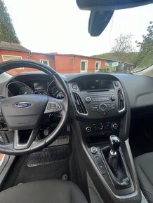 Ford Focus 1.6 - 7