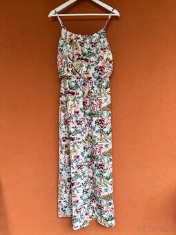 Balík dámského oblečení - 7