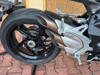 MV Agusta Brutale 800 - 7