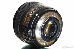 Nikon AF-S Nikkor 50mm f/1,8G + UV Hoya HMC TOP STAV - 7