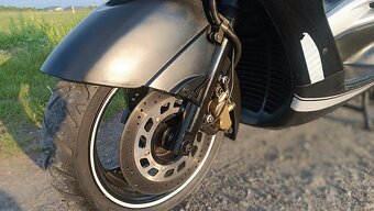 Skútr Yamaha T-max 500 - 7