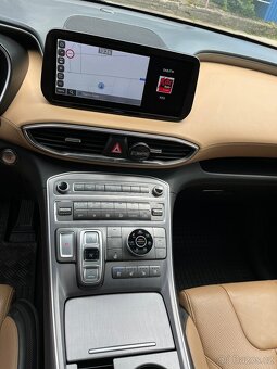 Hyundai SantaFe 2.2 CRDI LUXURY 4x4 2021,7míst, Diesel 148kW - 7