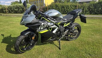 Kawasaki Ninja 125ccm 11kW - 7