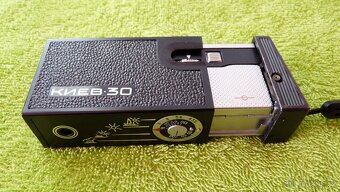 KIEV-30.Malý,kapesní fotoaparát.16-mm.film. - 7