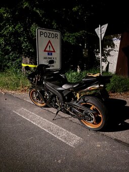 Yamaha r1 - 7