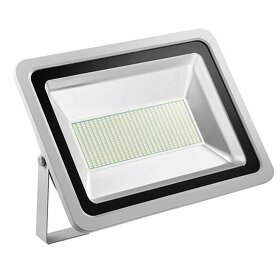 LED reflektor (halogen,lampa,světlo). - 7