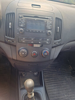 Hyundai i30 1.6 CRDi - 2009, ČR - 7