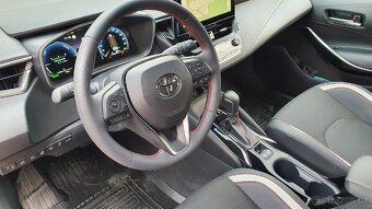 Toyota Corolla 1.8 HEV 140k TS GR Sport nová - 7