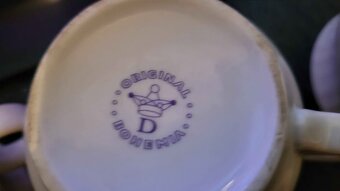 Staré porcelánové hrnky, konvičky..talíře - 7