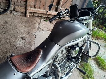 AQUILA Hyosung GV 650 - 7