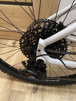 Elektrokolo Apache tanka tate 2025 - 7