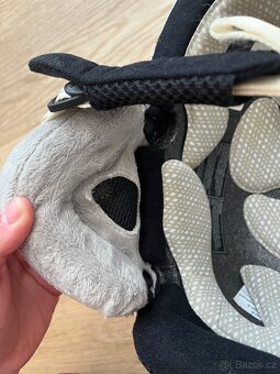 Lyžařská helma - 7