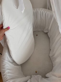Pojízdný proutěný koš/kolébka na miminko - 7