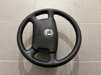 Multifunkční volant kožený Škoda Octavia Superb - 7