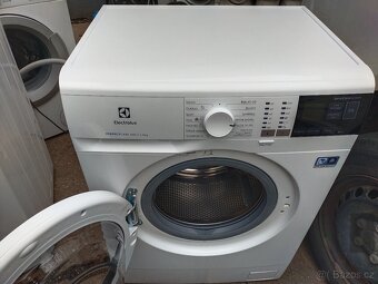 Prodám dig. pračku zn. AEG-7 kg.A+++ ZDARMA DOVEZU--- - 7