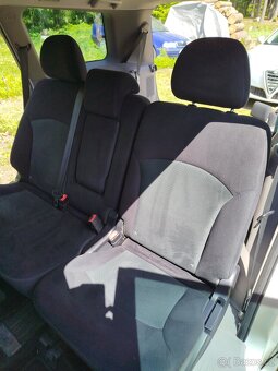 Mitsubishi Grandis 2,0 DID -- 7 Místné - 7