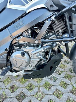 Suzuki dl 650 vstrom - 7