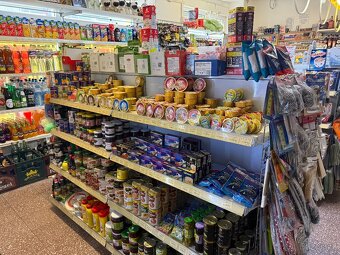 Přenechání obchodů ve velmi frekventované zóně - 7