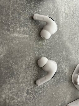 AirPods Pro MagSafe - 7