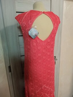 Dlouhé krajkované šaty - 7