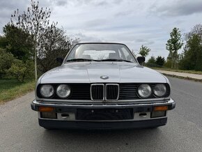 BMW E30 325e coupe - 7