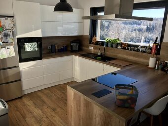 Krásná nemovitost v horách s obrovským pozemkem moderní dům - 7