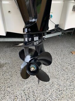 QUICKSILVER Activ 505 CABIN + MERCURY F80 + vlek - 7