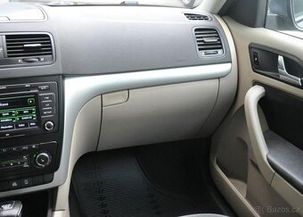 Škoda Yeti 2.0TDi DSG 4X4 TAŽNÉ 2XKOLA - 7