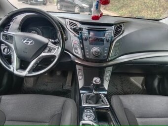 PRODÁM HYUNDAI i40 COMBI 1,7CRDI,104 KW, ČR, SERVISNÍ KNIŽKA - 7
