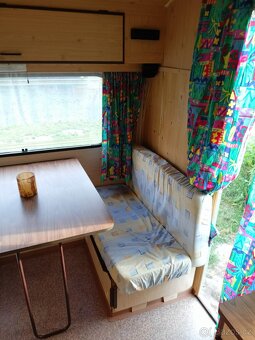 Obytný přívěs, menší karavan - 7