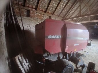 LIS na kulaté balíky CASE RB 454 s řezáním - 7