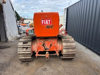 Pásový traktor Fiat 70C - 7