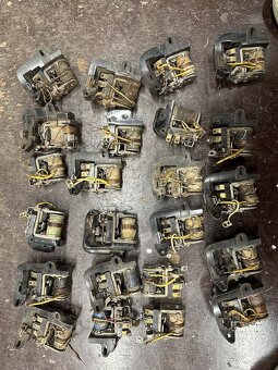 Predám regulátor napatí k zapalovani JAWA ČZ 175 250 350 - 7