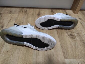 Krásné bílé Nike boty 270 - 7