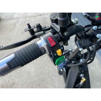 Elektrická tříkolka Leramotors Scooters C5 2000W - 7