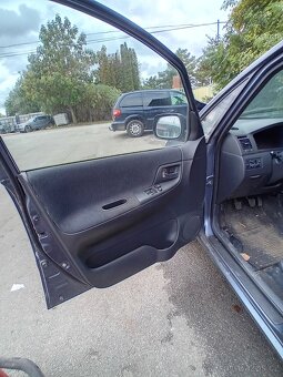 TOYOTA COROLA VERSO - 7