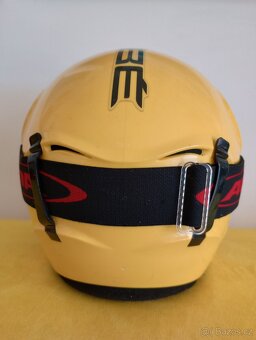 Lyžařská helma - 7