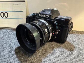 Minolta 7000 - 7