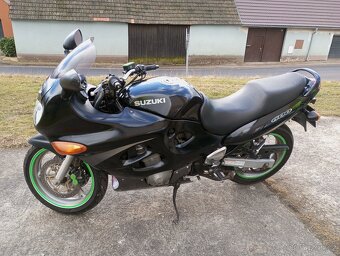 Suzuki GSX 600f - 7
