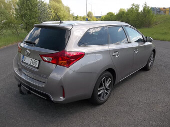 Toyota Auris 1,6 Kombi, r.v. 06/2015, najeto jen 103tkm - 7