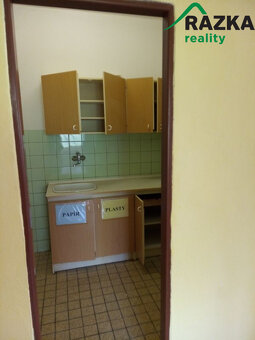 Pronájem nebytových prostor - bytové družstvo... - 7