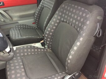 Volkswagen New Beatle 2,0i - 7