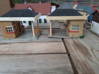 Vlačky  domečky  velikost N ,TT a H0 - 7