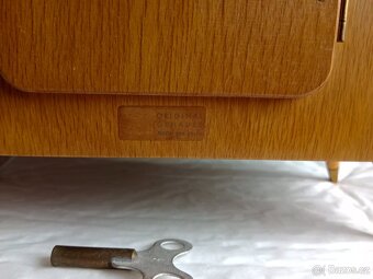 Pěkné staré málo vidané retro stolní hodiny- Hermle - 7