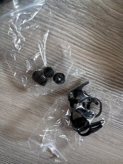 Lamax Dots 1 - 7