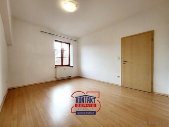 Pronájem bytu 2+1, 67 m2 s balkónem, centrum Českých Budějov - 7