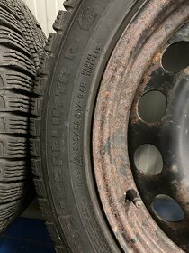 BMW X1 zimní sada R17 5x120 runflat orig. poklice - 7